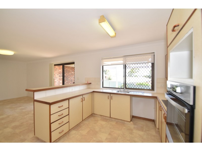 106 Hursley Road, Newtown QLD 4350