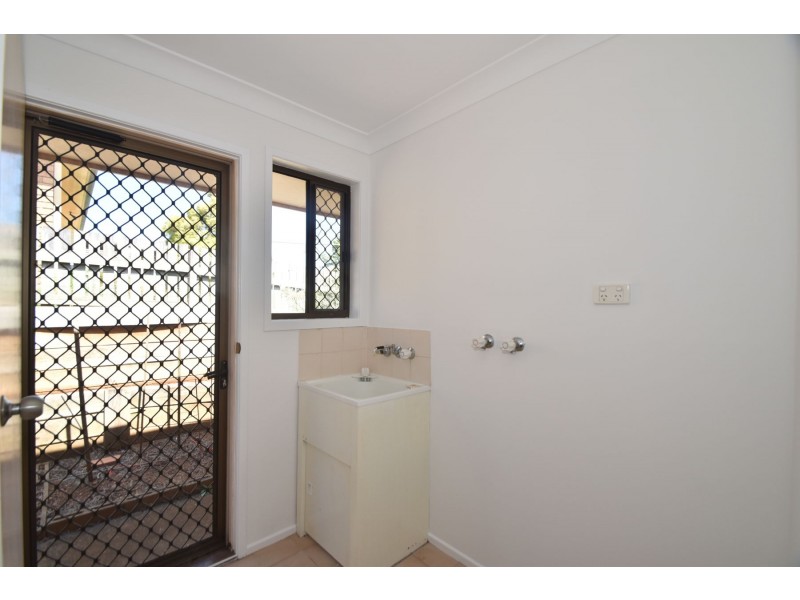 106 Hursley Road, Newtown QLD 4350