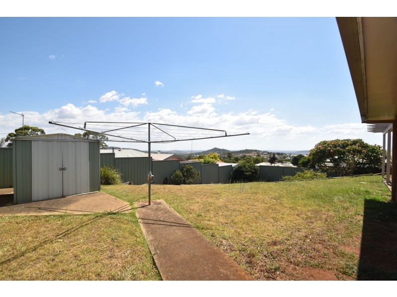 106 Hursley Road, Newtown QLD 4350