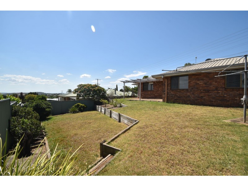 106 Hursley Road, Newtown QLD 4350