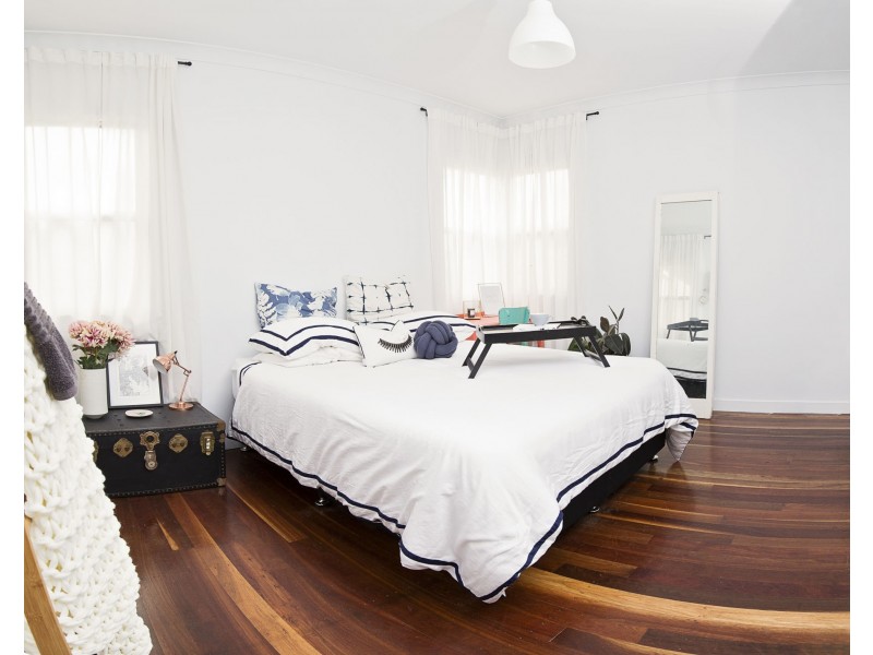 13 Rosina Street, Newtown QLD 4350
