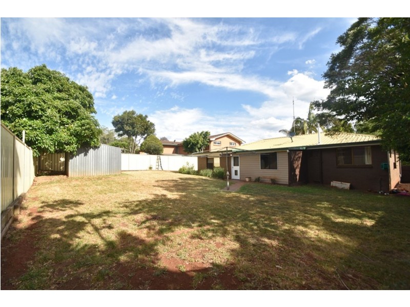 15 Marcia Street, Rangeville QLD 4350