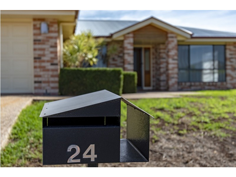 24 Whitman Street, Westbrook QLD 4350