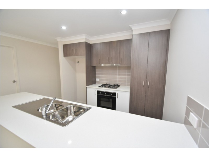 7 Grace View Street, Darling Heights QLD 4350