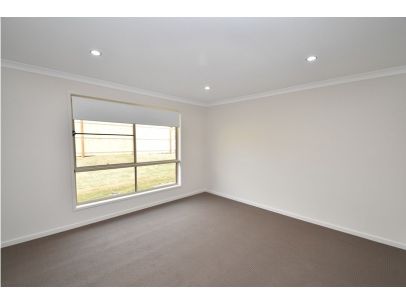 7 Grace View Street, Darling Heights QLD 4350