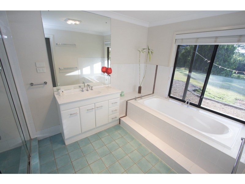 182 Hogers Road, Ropeley QLD 4343