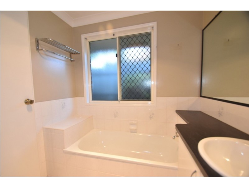 16 Stoneyhurst Court, Glenvale QLD 4350