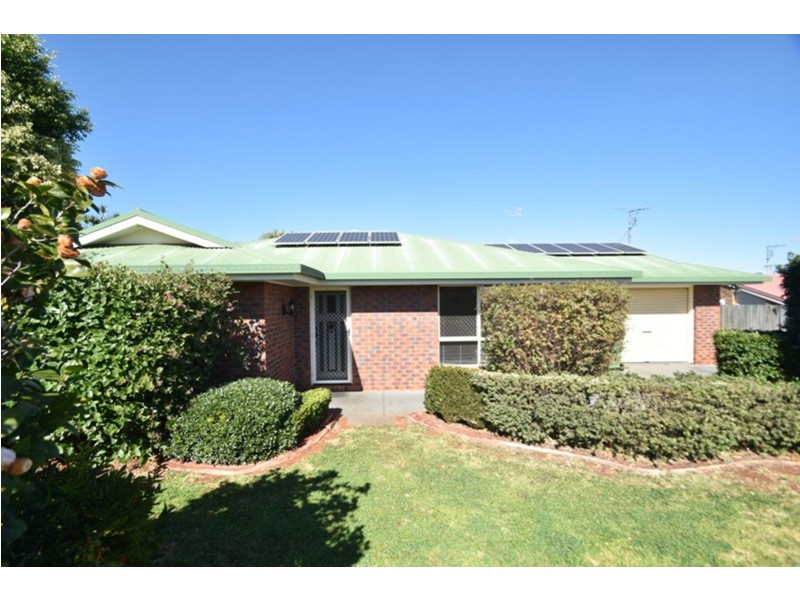 16 Stoneyhurst Court, Glenvale QLD 4350