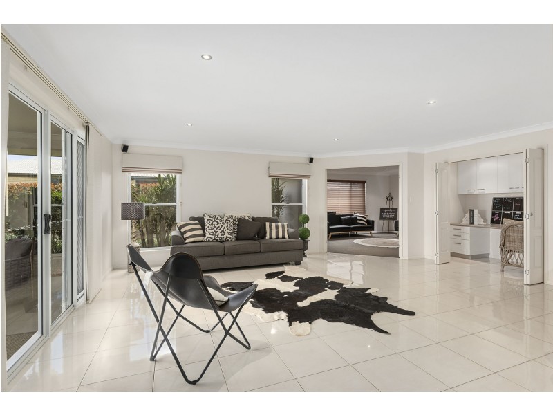 32 Elizabeth Street, Westbrook QLD 4350