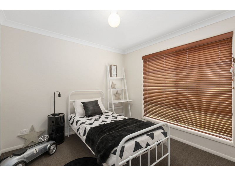 32 Elizabeth Street, Westbrook QLD 4350