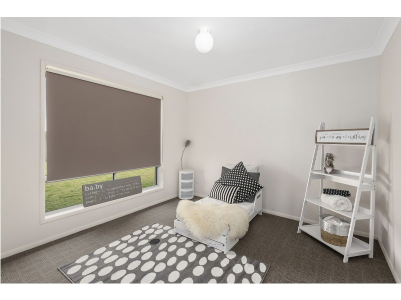 32 Elizabeth Street, Westbrook QLD 4350