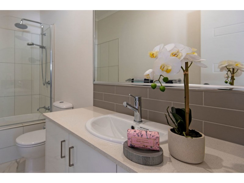 33 Albert Street, Newtown QLD 4350