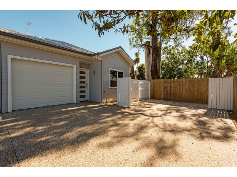 33 Albert Street, Newtown QLD 4350