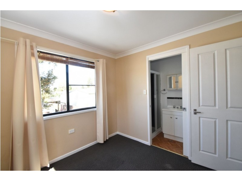 5a Greyfriars Street, Rockville QLD 4350