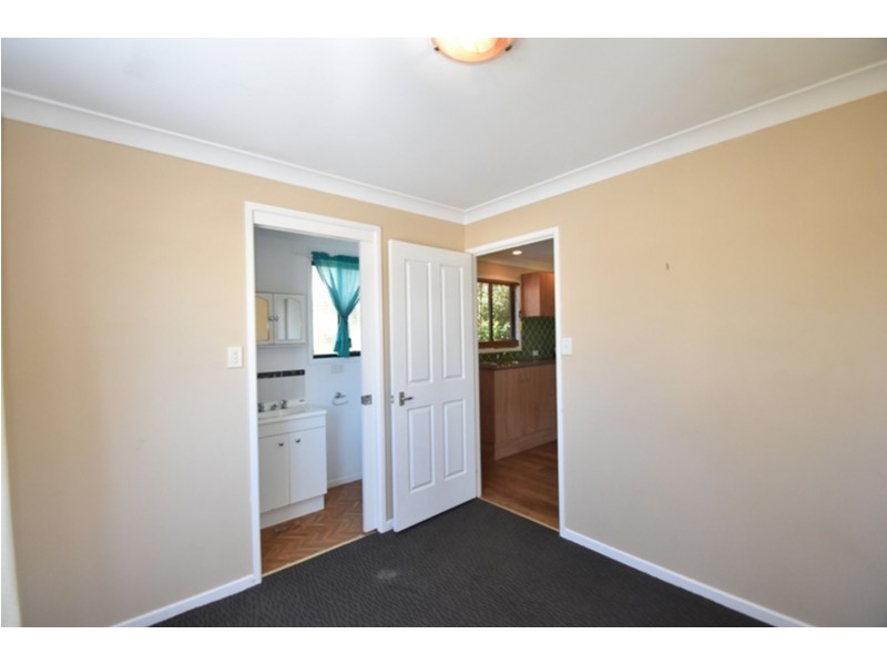 5a Greyfriars Street, Rockville QLD 4350