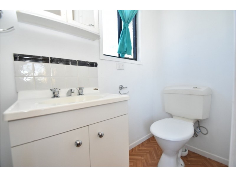 5a Greyfriars Street, Rockville QLD 4350