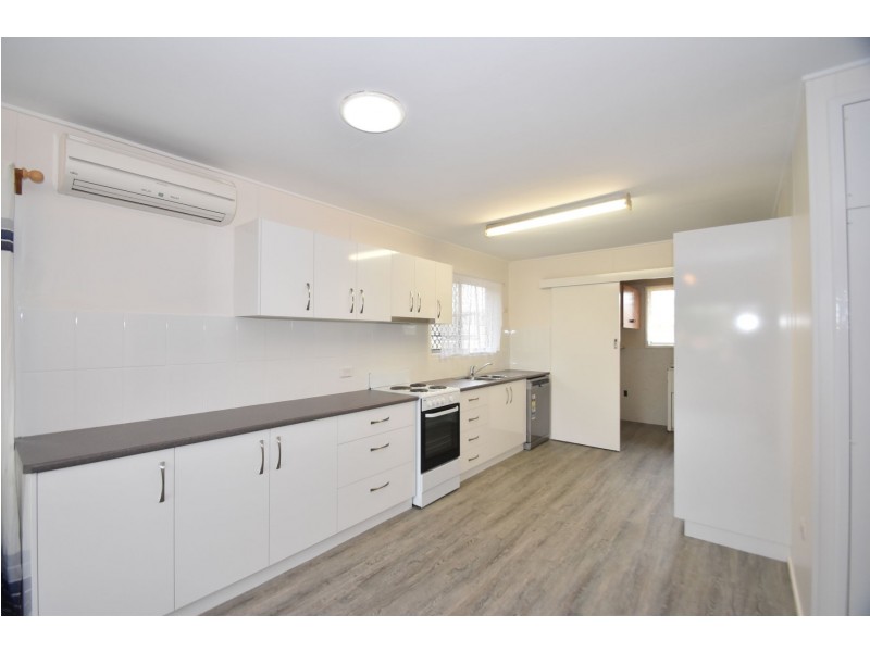 15 Sprott Street, Wilsonton QLD 4350