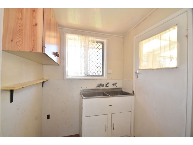 15 Sprott Street, Wilsonton QLD 4350