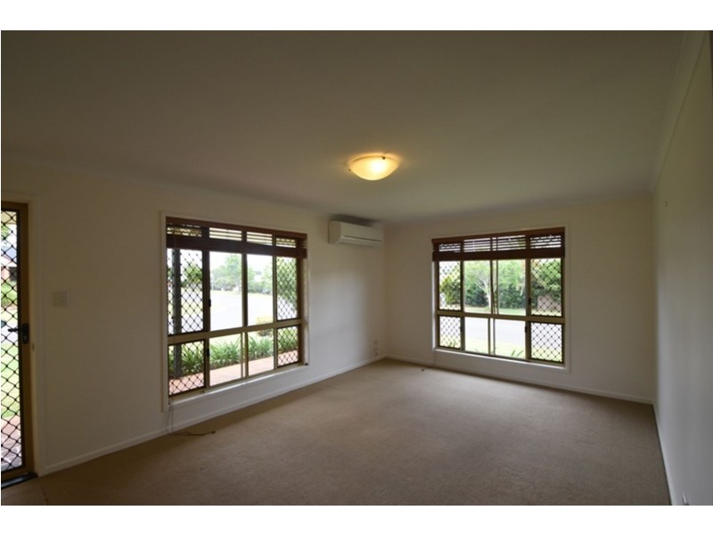 2 Kurtz Street, Kearneys Spring QLD 4350