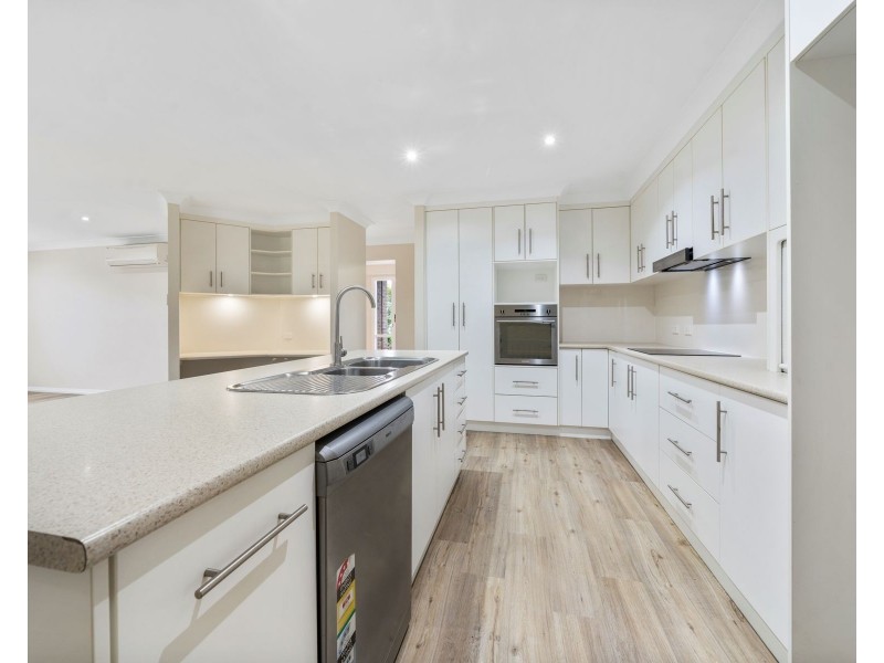 4 Trevean Drive, Kleinton QLD 4352