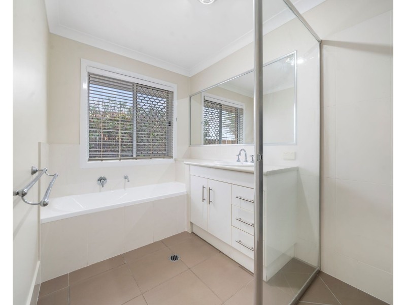 4 Trevean Drive, Kleinton QLD 4352