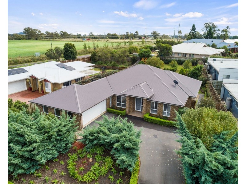 4 Trevean Drive, Kleinton QLD 4352