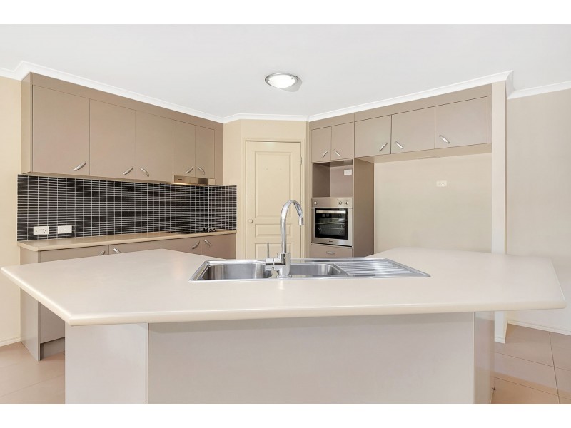 22 Curlew Street, Meringandan West QLD 4352