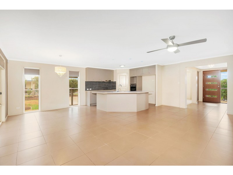 22 Curlew Street, Meringandan West QLD 4352