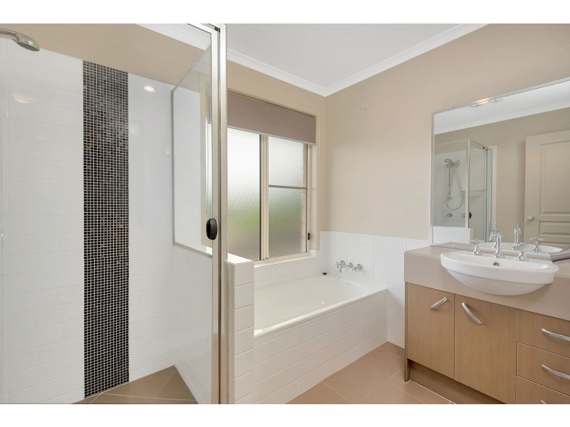 22 Curlew Street, Meringandan West QLD 4352