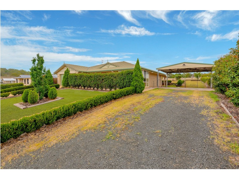 22 Curlew Street, Meringandan West QLD 4352