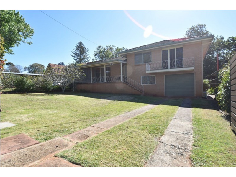 19 Leichhardt Street, Centenary Heights QLD 4350