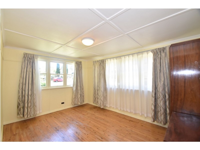 280 Alderley Street, Centenary Heights QLD 4350