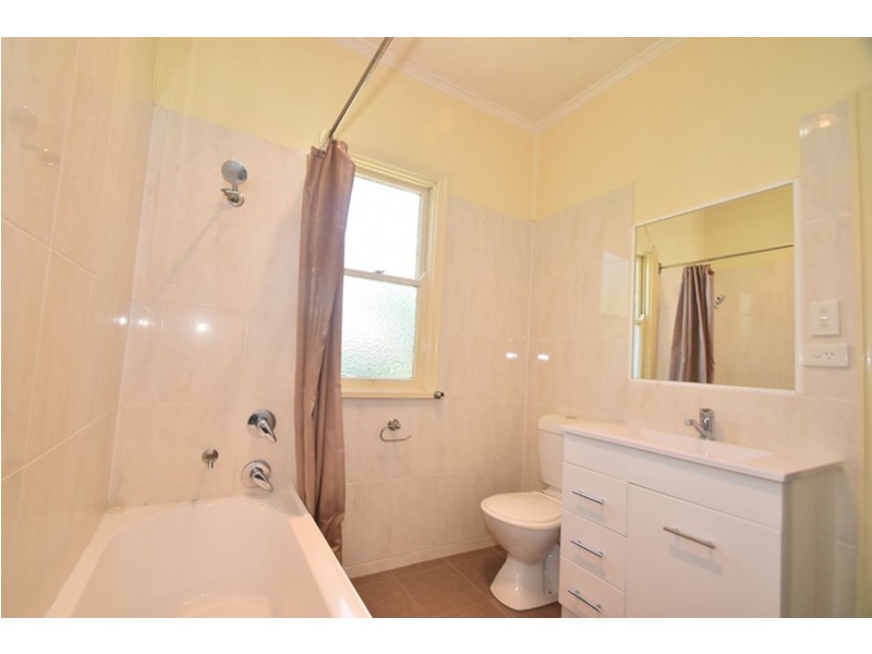 280 Alderley Street, Centenary Heights QLD 4350