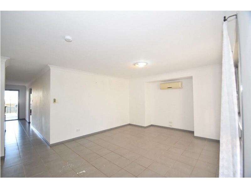 2/6 Harth Street, Rockville QLD 4350