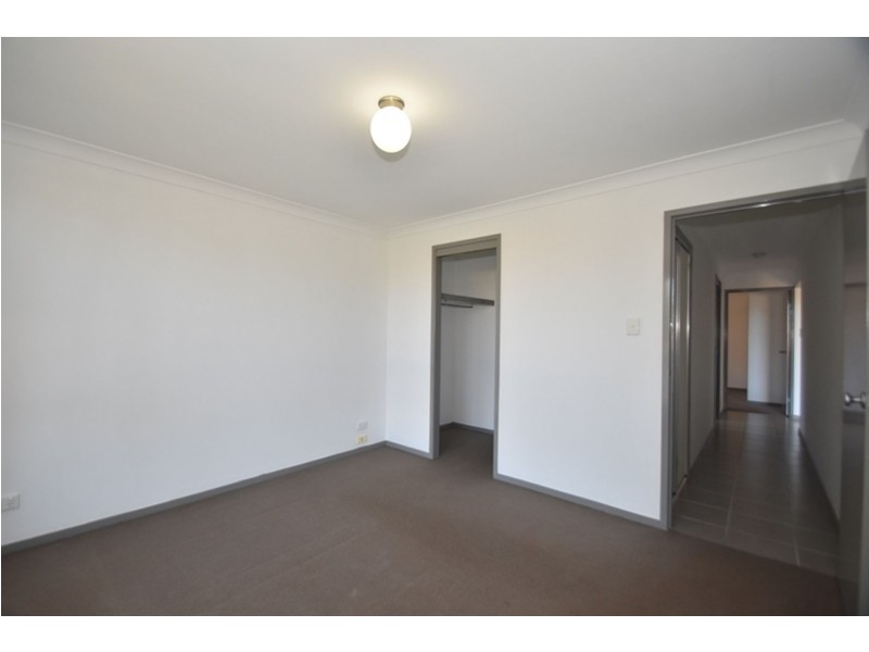 2/6 Harth Street, Rockville QLD 4350