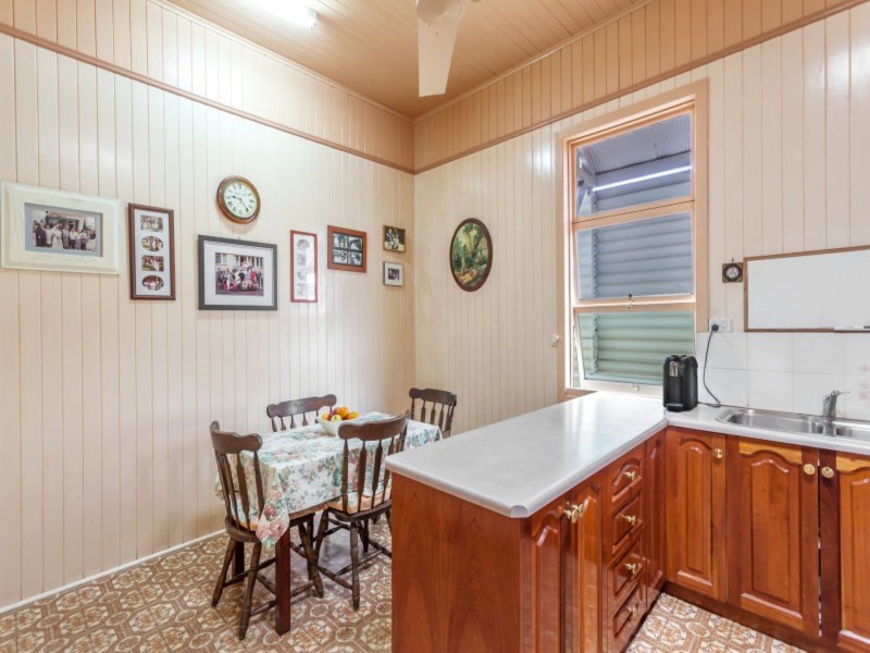 71 Bridge Street, Mount Lofty QLD 4350