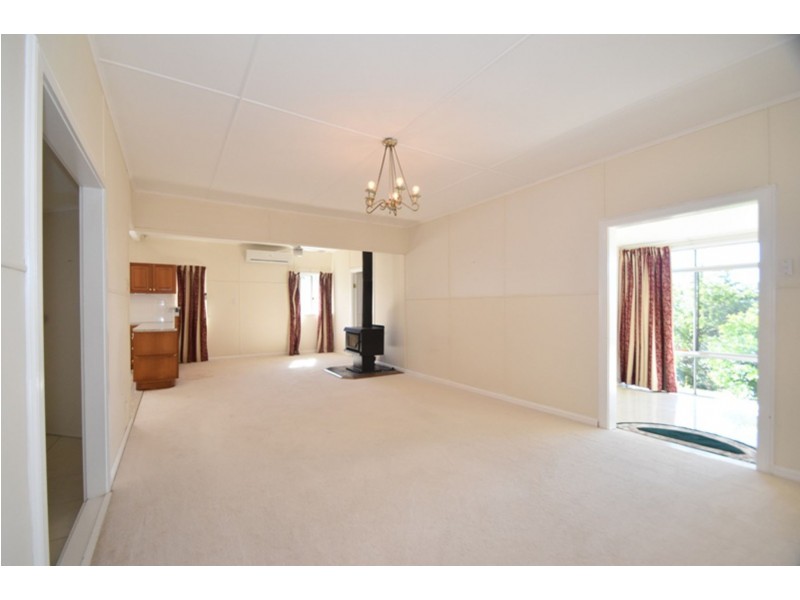 42 Toowoomba Road, Oakey QLD 4401