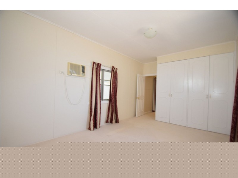 42 Toowoomba Road, Oakey QLD 4401