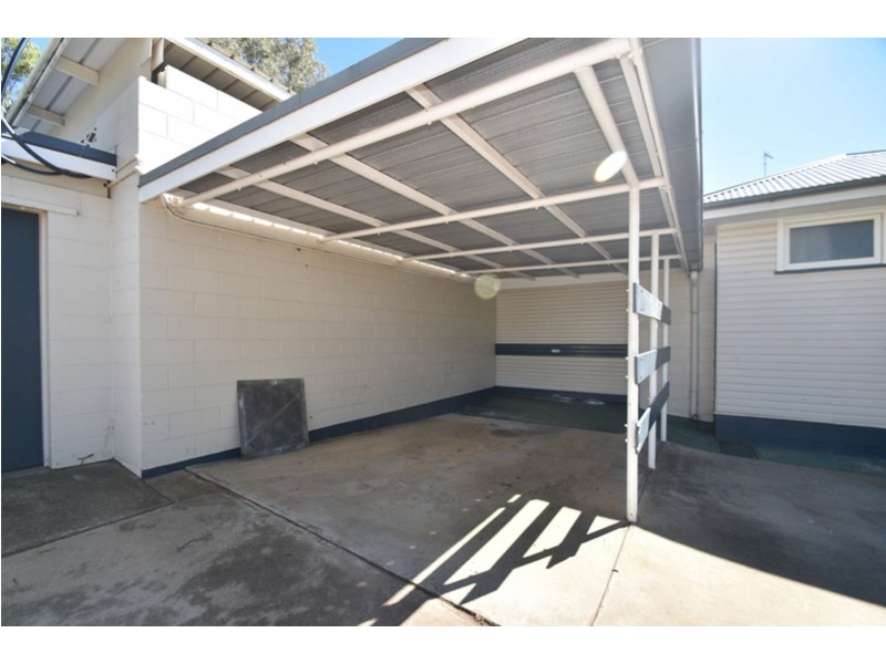 42 Toowoomba Road, Oakey QLD 4401