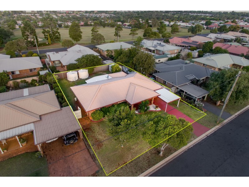 26 Broadfoot Street, Kearneys Spring QLD 4350