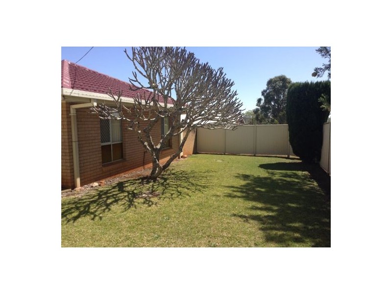 1/36 Crotty Street, Centenary Heights QLD 4350