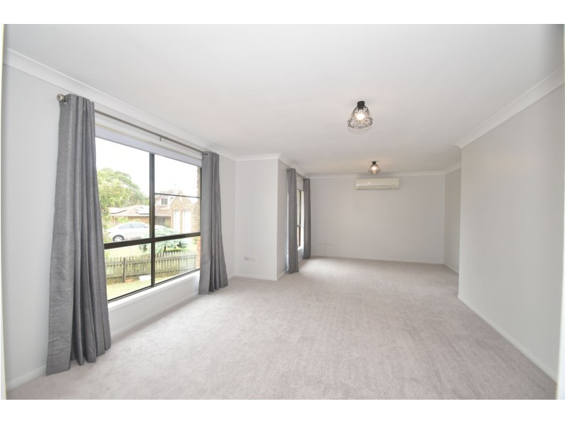 4 Radiata Court, Darling Heights QLD 4350