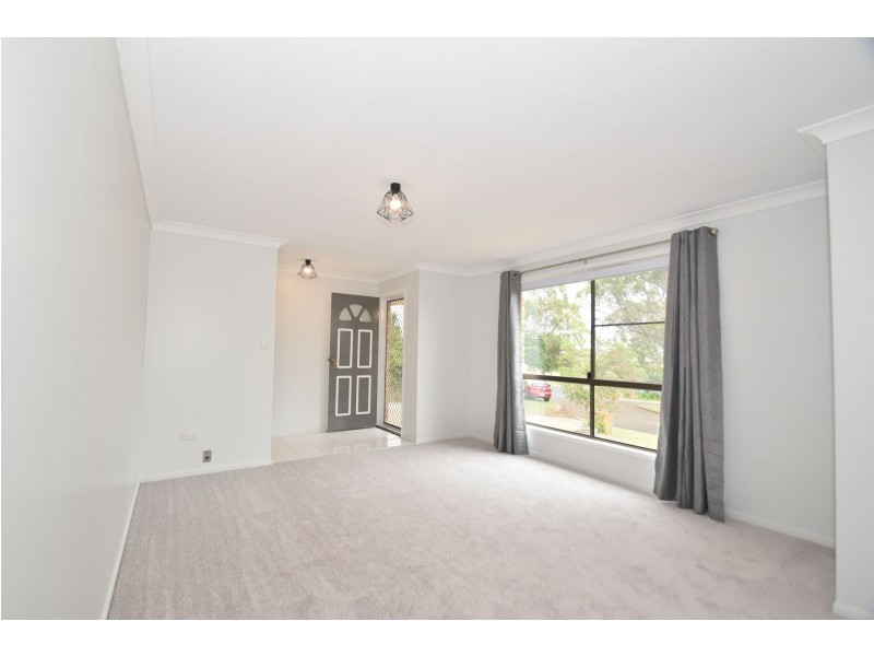 4 Radiata Court, Darling Heights QLD 4350