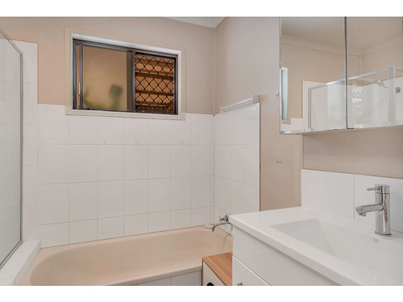 374 Hume Street, Centenary Heights QLD 4350