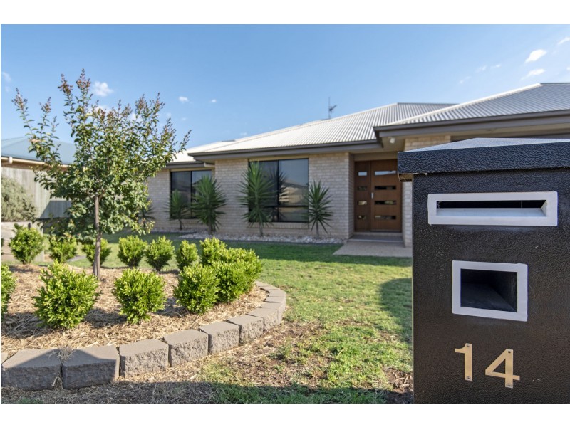 14 Wellington Street, Wyreema QLD 4352