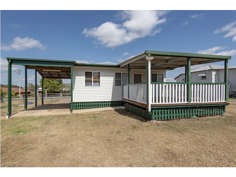 8 John Street, Goombungee QLD 4354