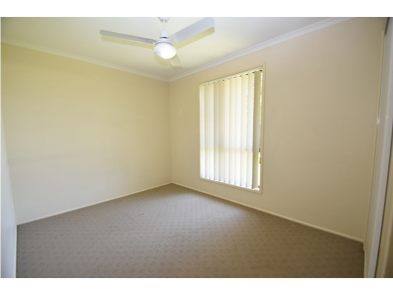 8 Moore Crescent, Wilsonton QLD 4350