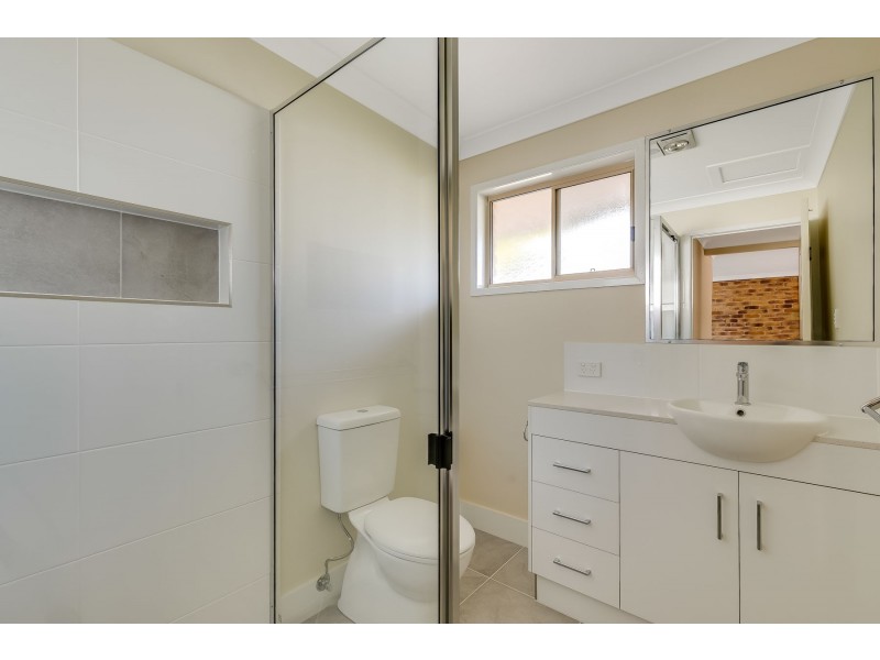 2/1 Tracey Street, Rangeville QLD 4350