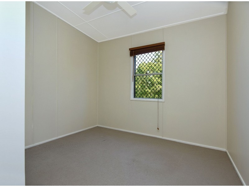 9 Glasgow Street, North Toowoomba QLD 4350