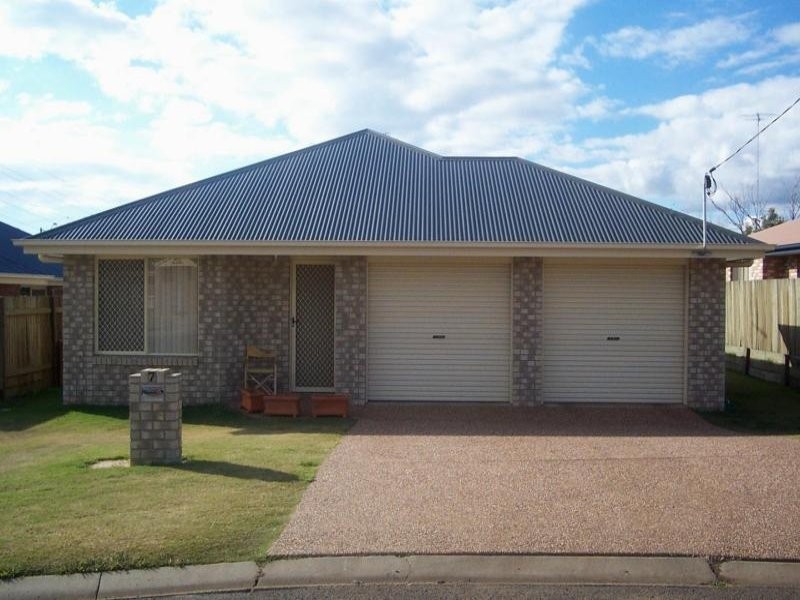 7 Todd Court, Kearneys Spring QLD 4350